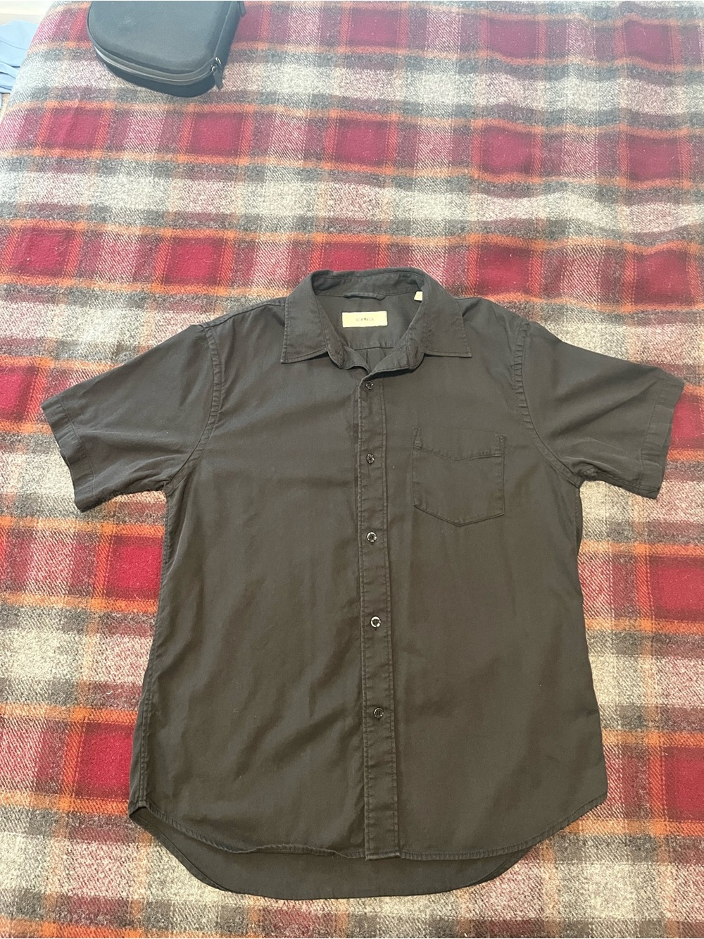 Buck Mason Twill one pocket short sleeve shirt - Picture 2 of 6